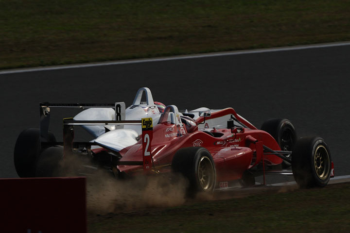 野尻智紀 vs ラファエル・スズキ