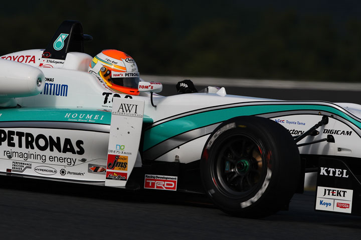 優勝の中山雄一（トムス）