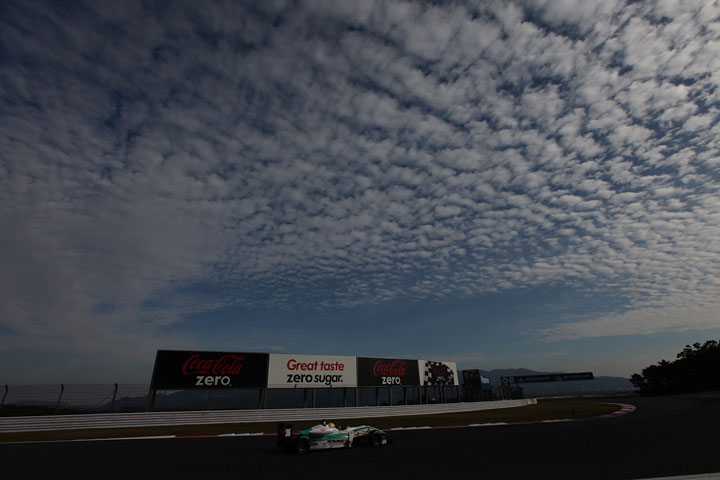 優勝の中山雄一（トムス）