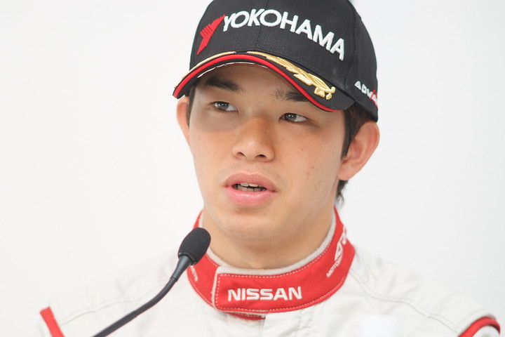 決勝記者会見: Nクラス優勝の佐々木大樹（NDDP）