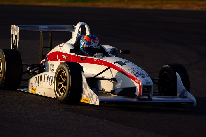 鈴鹿クラブマン最終戦F4公式予選: 予選3位は服部晃輔