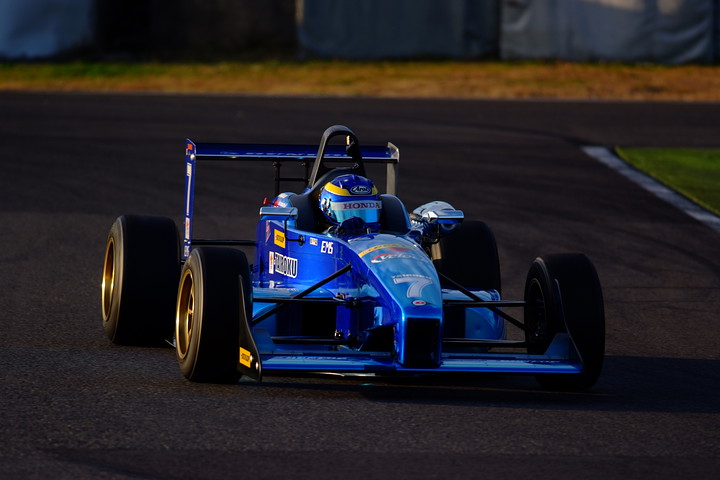 鈴鹿クラブマン最終戦F4公式予選: 予選2位は山口大陸