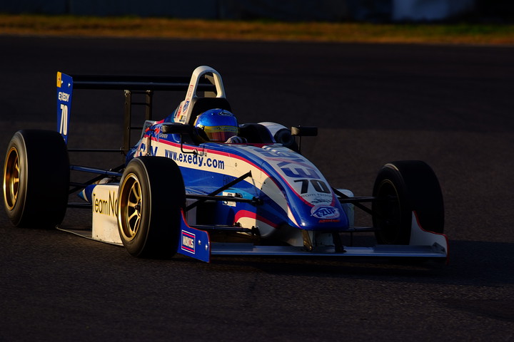 鈴鹿クラブマン最終戦F4公式予選: ポールポジションは伴貴広