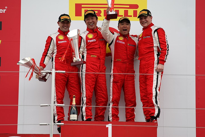 フェラーリ・レーシング・デイズ鈴鹿: レース1の表彰式