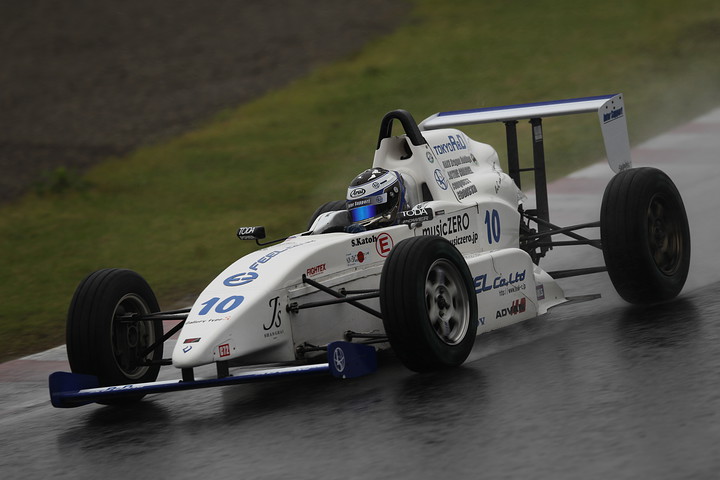 S-FJ第4戦第1レース: 決勝2位は加藤智