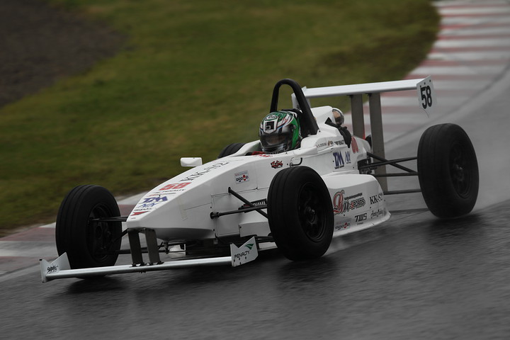 S-FJ第4戦第1レース: 優勝は石川京侍