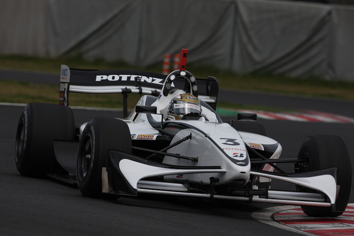 CarNo.3: 安田裕信（KONDO RACING）