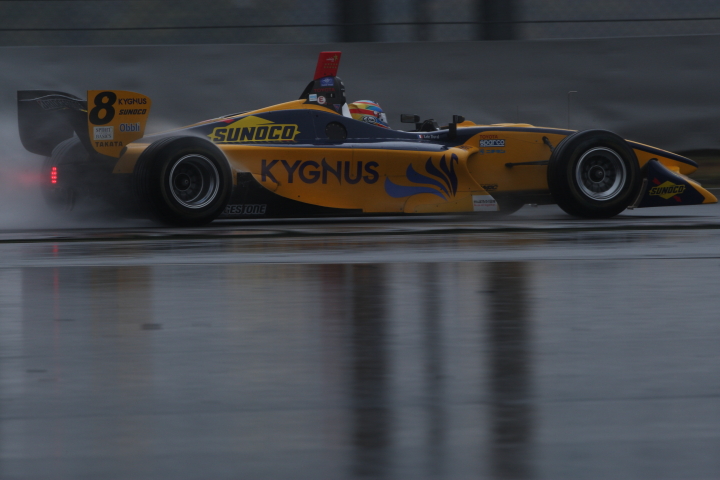 FUJI SPRINT CUP: ロイック・デュバル（Team KYGNUS SUNOCO）