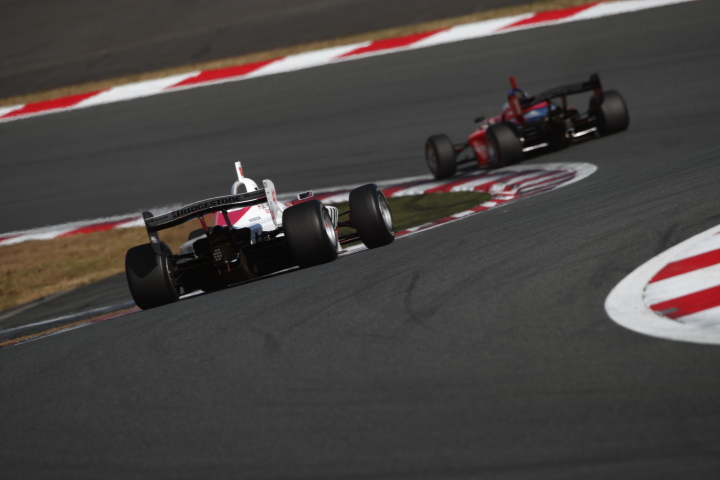 FUJI SPRINT CUP 決勝: 塚越広大（DOCOMO TEAM DANDELION RACING）