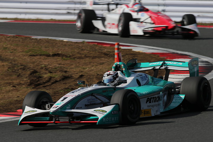 JAFGP: トップでゴールしたアンドレ・ロッテラー（トムス）はスキッドブロック違反で失格