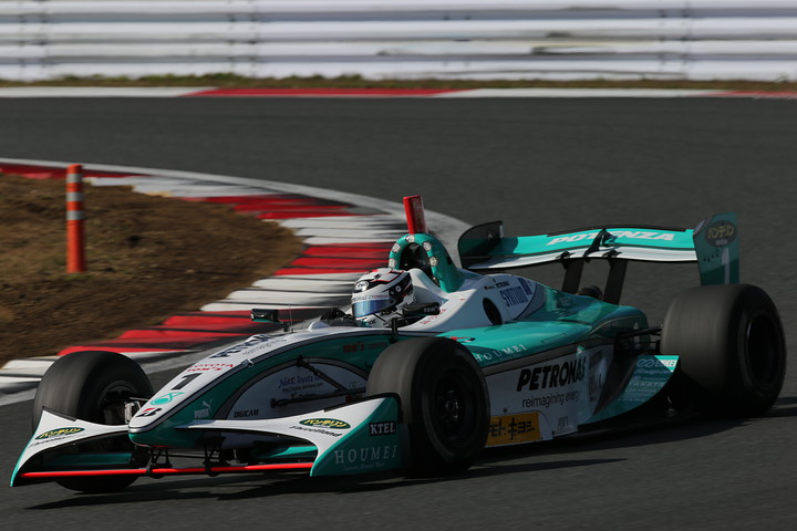 JAFGP: トップでゴールしたアンドレ・ロッテラー（トムス）はスキッドブロック違反で失格