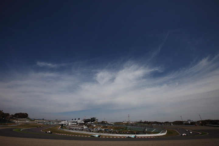 全日本F3レース第2戦1コーナー