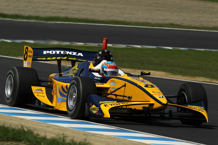 フリー走行1回目: 3位はロイック・デュバル（ダンディライアン）