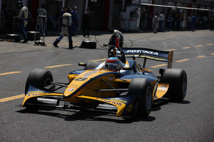 フリー走行2回目: トップタイムはロイック・デュバル（キグナス）