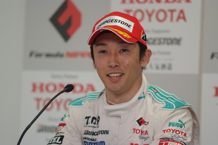 公式予選記者会見: 予選2位の中嶋一貴（トムス）