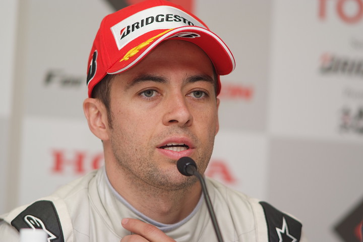 決勝記者会見: 決勝2位のジョアオ・パオロ・デ・オリベイラ（インパル）