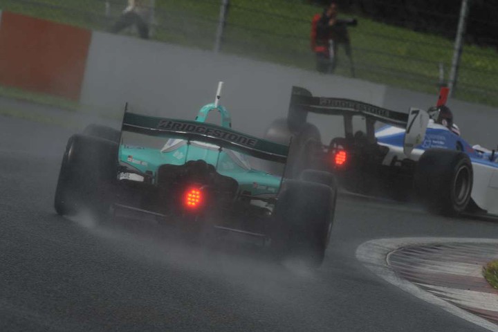 大島和也（Team LeMans） vs 中嶋一貴（PETRONAS TEAM TOM’S）