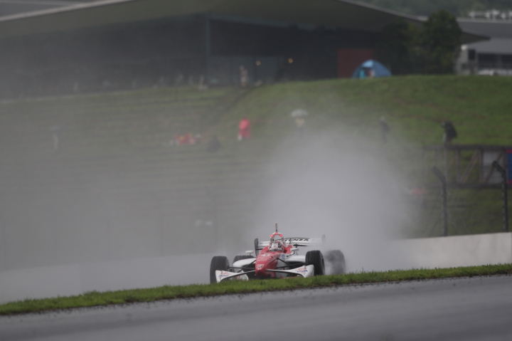 塚越広大（ダンディライアン）