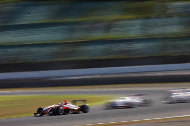 ギャリートンプソン（KCMG）