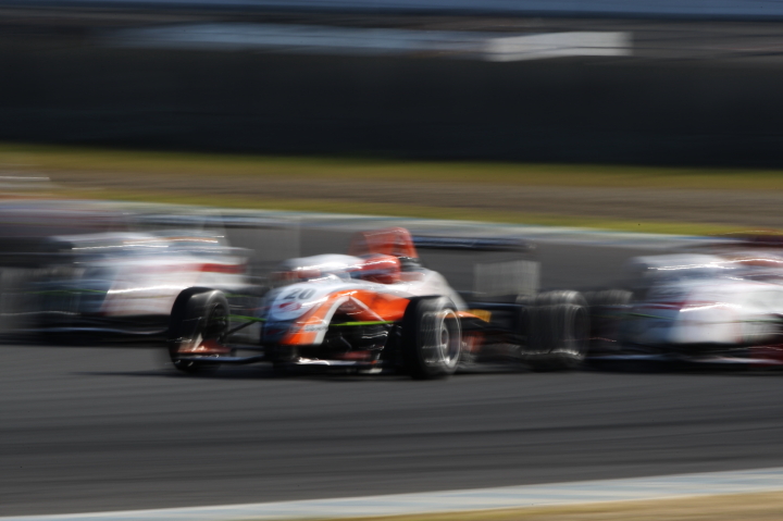 ギャリートンプソン（KCMG）