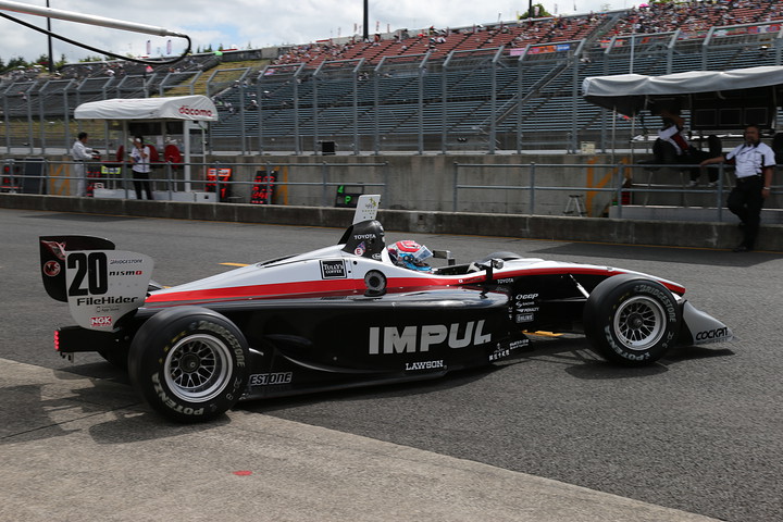 ノックアウト予選に出撃する松田次生（インパル）