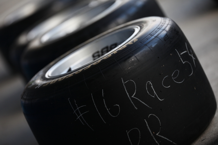 FNマシンリアタイヤ