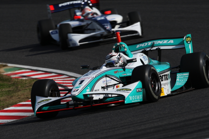 レース1: アンドレ・ロッテラー（PETRONAS TEAM TOM’S）