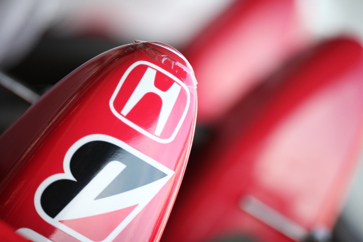 FN09（DOCOMO TEAM DANDELION RACING）