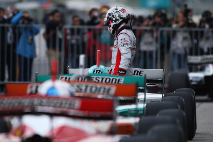 レース2: 塚越広大（DOCOMO TEAM DANDELION RACING）