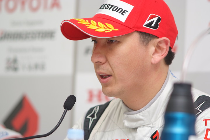 公式予選: 第1レースポールポジション、第2レース予選3位の松田次生（インパル）