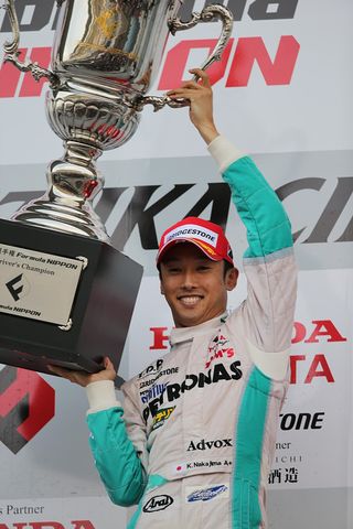 年間チャンピオンの中嶋一貴（トムス）