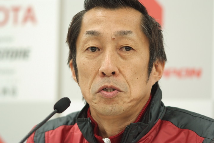 年間チャンピオン記者会見: チームタイトルを獲得した村岡潔氏（ダンディライアン）