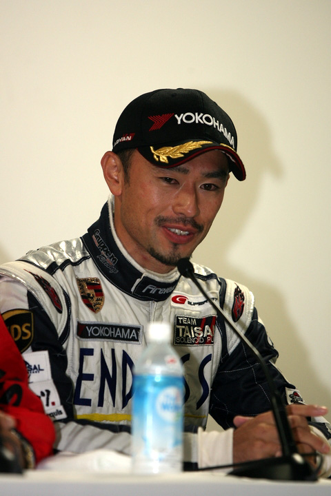 GT300ドライバーズチャンピオン 横溝直輝（エンドレス TAISAN 911）