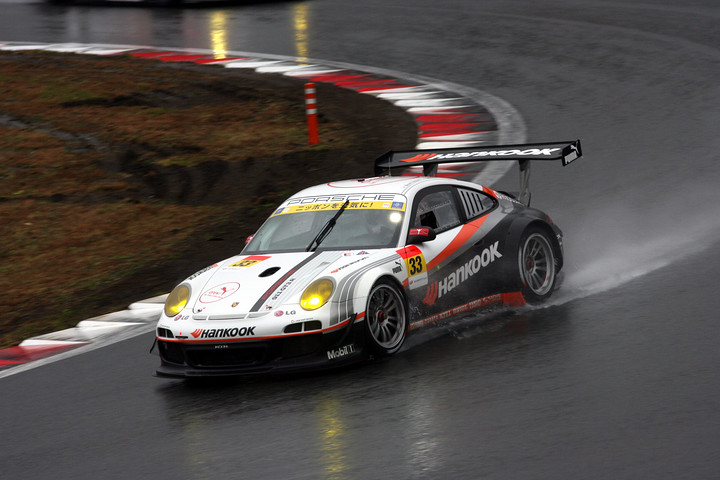 JAFGP: GT300レース1: 優勝は藤井誠暢（HANKOOK PORSCHE）