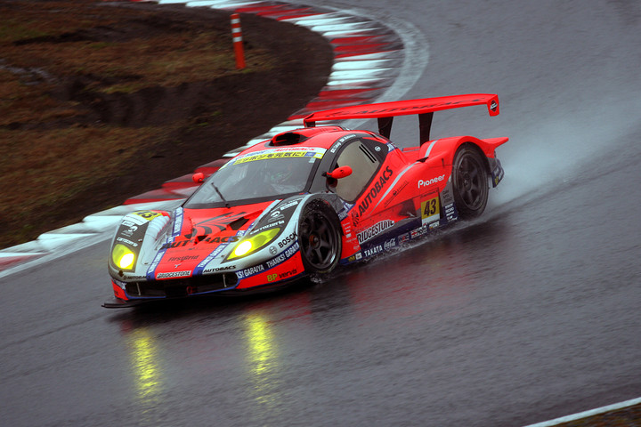 JAFGP: GT300レース1: 3位は松浦孝亮（ARTA Garaiya）