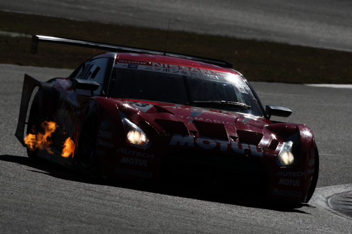 FUJI SPRINT CUP: MOTUL AUTECH GT-R（ミハエル・クルム／本山哲組）