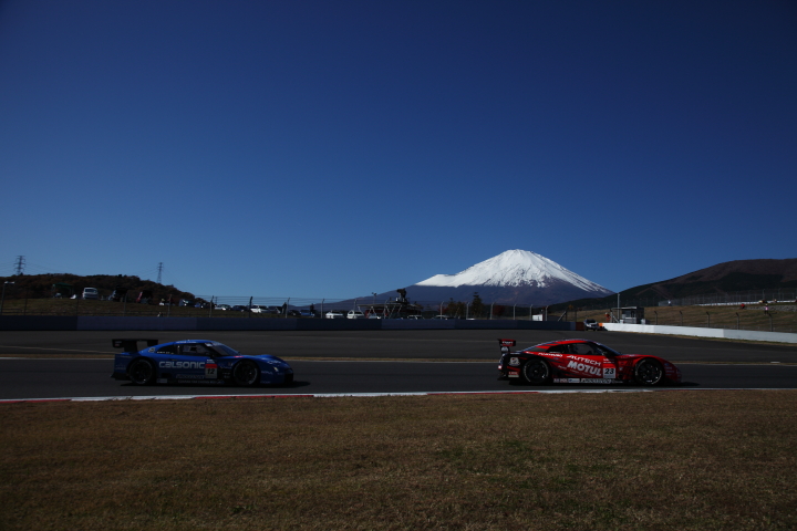 FUJI SPRINT CUP: カルソニックIMPUL GT-R & MOTUL AUTECH GT-R