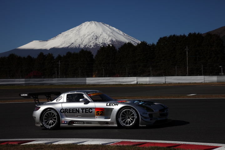 FUJI SPRINT CUP: GREEN TEC & LEON SLS（黒澤治樹／竹内浩典組）