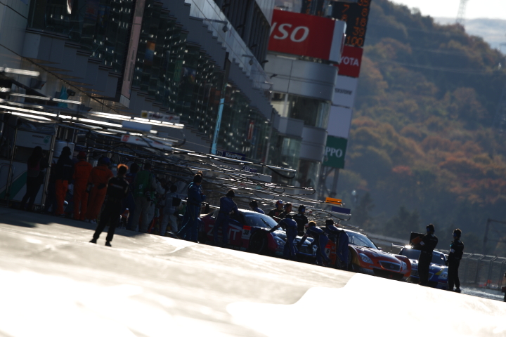 FUJI SPRINT CUP: ピットロード