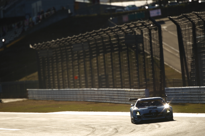 FUJI SPRINT CUP: GREEN TEC & LEON SLS（黒澤治樹／竹内浩典組）