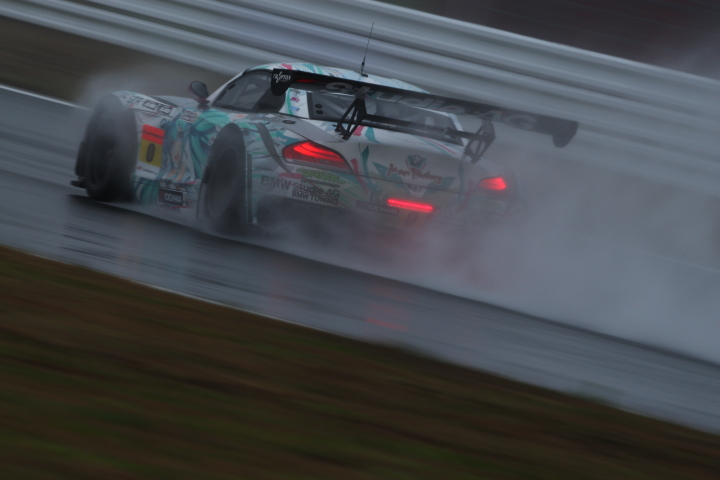 FUJI SPRINT CUP GT300クラス: 片岡龍也（GSR 初音ミク BMW）