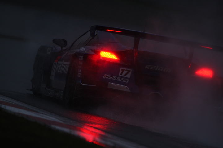 FUJI SPRINT CUP GT500クラス: 塚越広大（KEIHIN HSV-010）