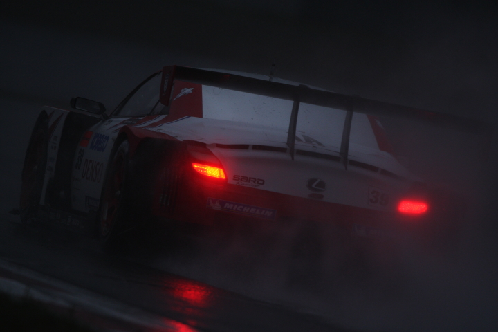 FUJI SPRINT CUP GT500クラス: 石浦宏明（DENSO KOBELCO SC430）