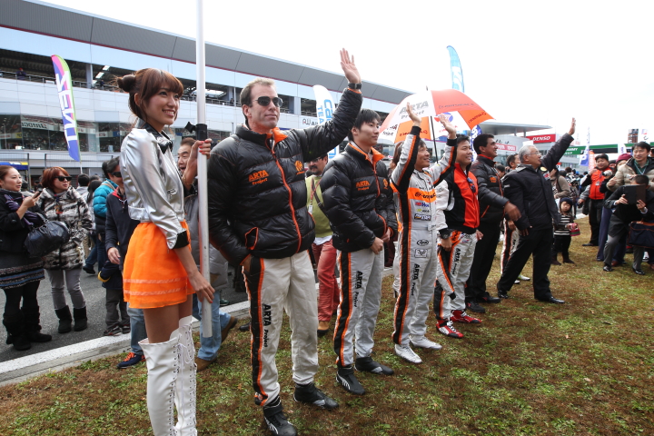 FUJI SPRINT CUP: AUTOBACS RACING TEAM AGURIの面々