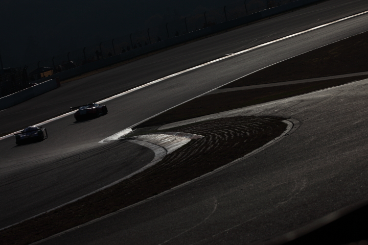 FUJI SPRINT CUP GT300クラス: 吉本大樹 （triple a Vantage GT3） vs 加藤寛規（エヴァンゲリオンRT初号機アップル紫電）