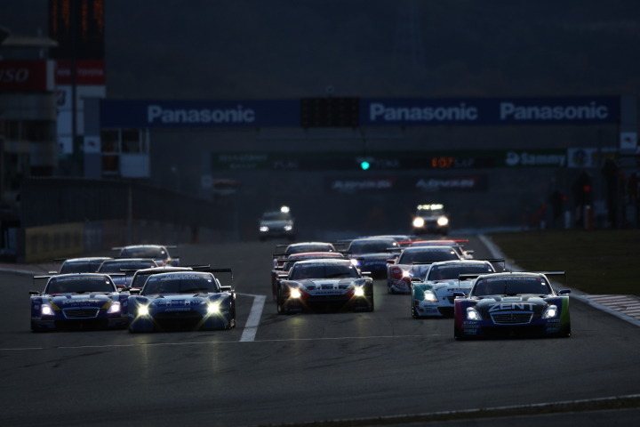 FUJI SPRINT CUP GT500クラス: スタートシーン