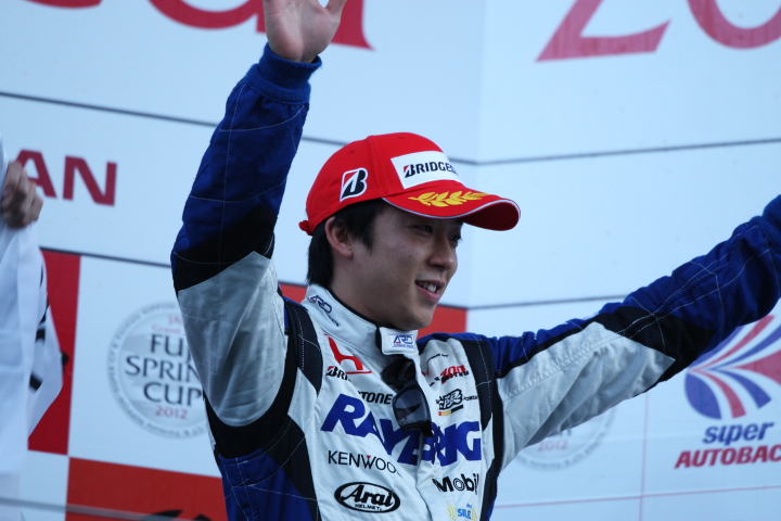 FUJI SPRINT CUP GT500クラス: 3位の伊沢拓也（RAYBRIG HSV-010）