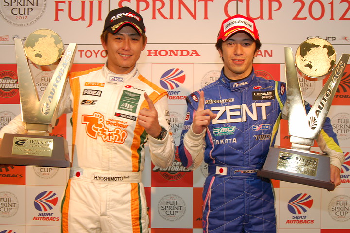 JAFGP第2レース決勝記者会見フォトセッション: 両クラスの優勝ドライバー