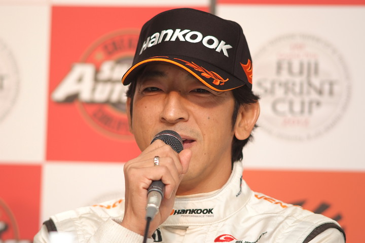 JAFGP総合優勝記者会見: GT300クラス総合優勝の影山正美（HANKOOK PORSCHE）