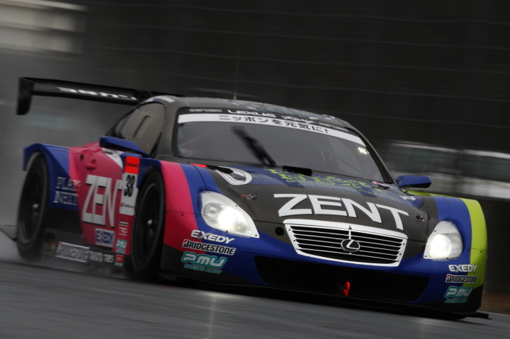 ZENT CERUMO SC430（立川祐路／平手晃平組）